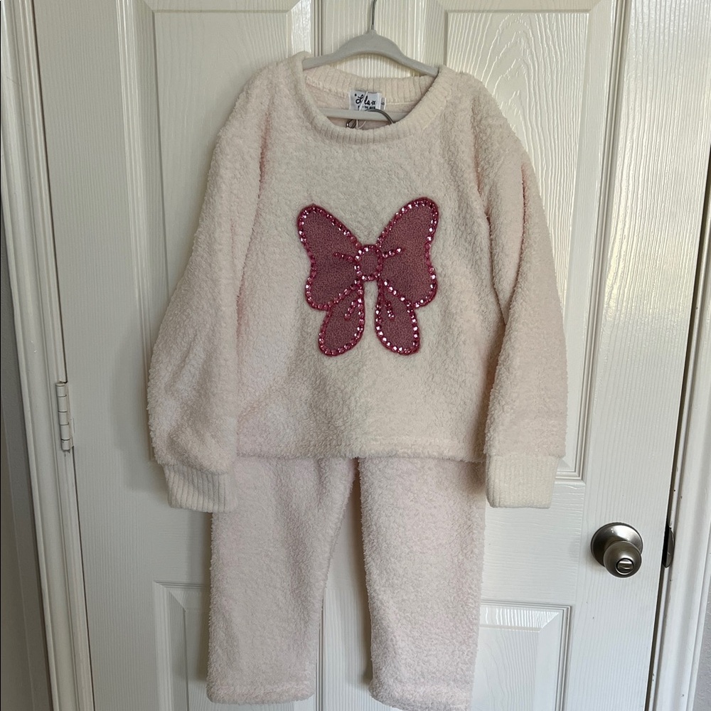 Lola + The Boys Cream and Pink Bow Set